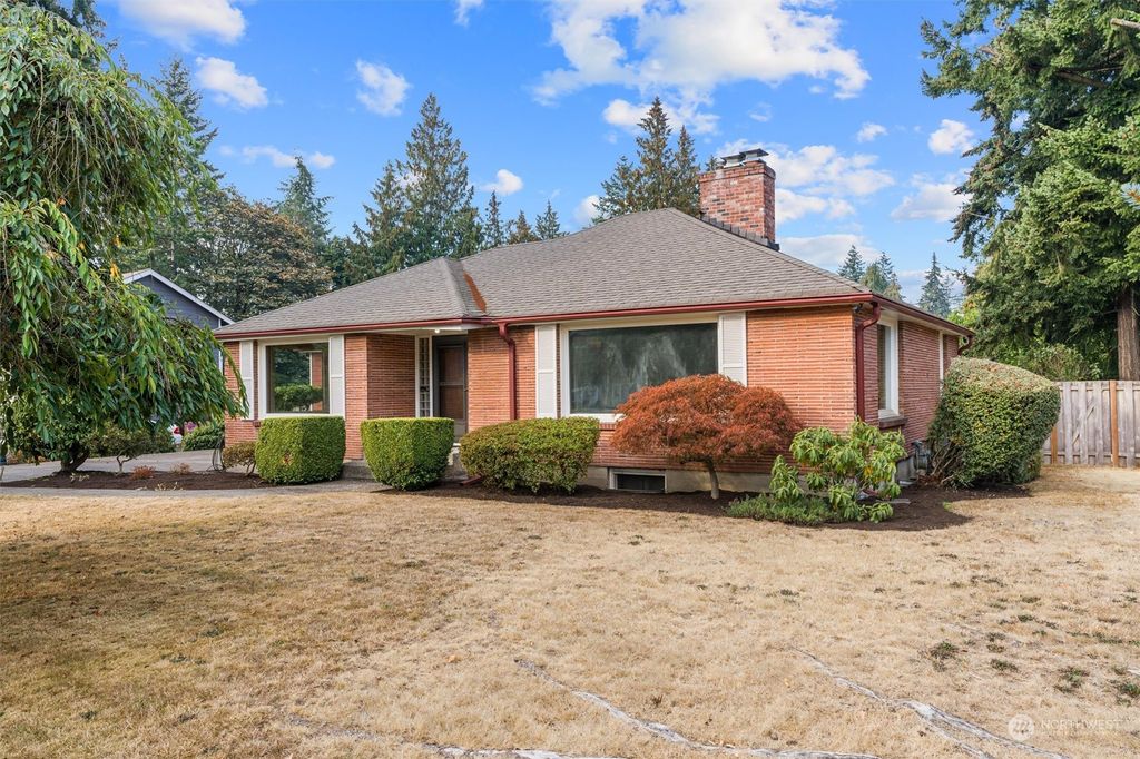 Photo of 14905 20th Ave SW, Burien, WA 98166 (MLS # 2005919)