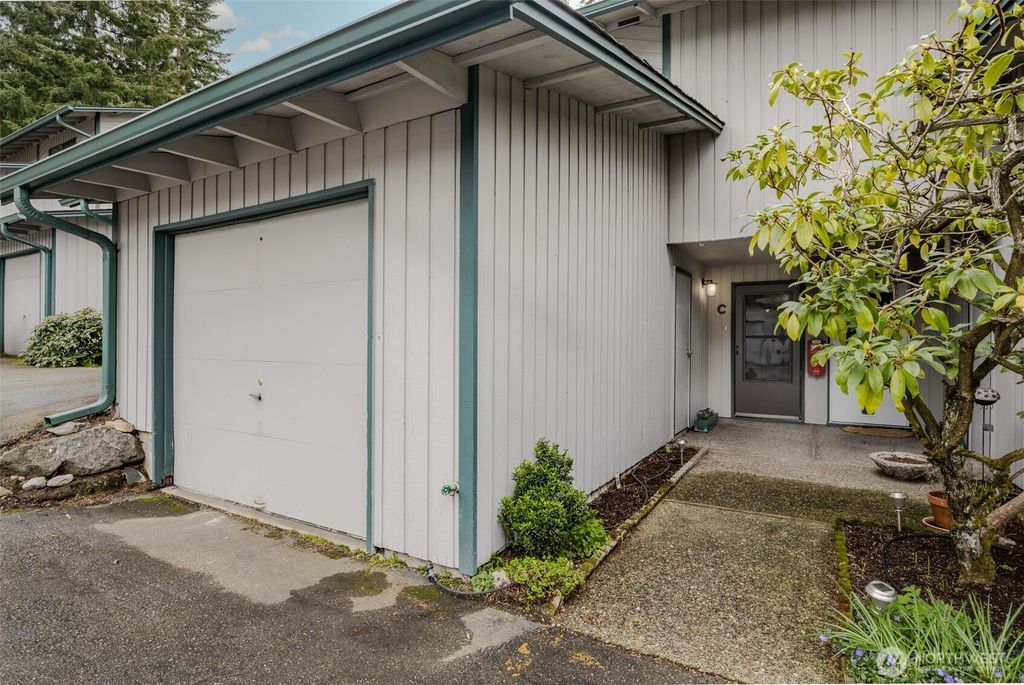 Photo of 4024 S 158th Street #C, Tukwila, WA 98188 (MLS # 2356891)