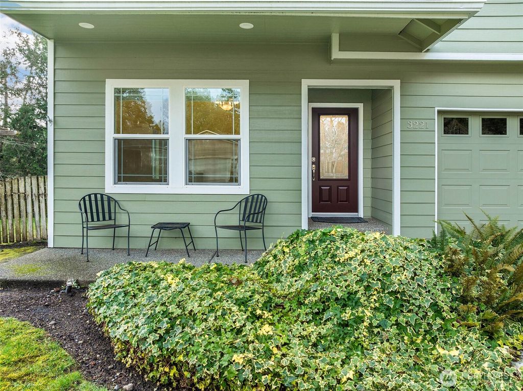 Photo of 3221 Aspen Street SE, Port Orchard, WA 98366 (MLS # 2466828)