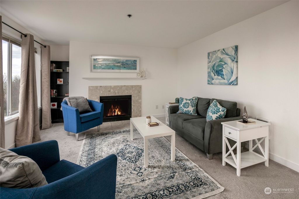 Photo of 28602 16th Avenue S #202, Federal Way, WA 98003 (MLS # 2042884)