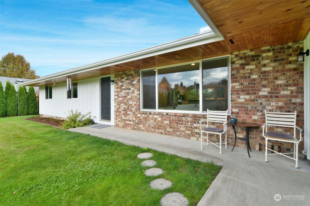 Photo of 14922 179th Avenue SE, Monroe, WA 98272 (MLS # 2304837)