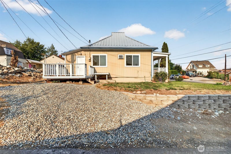 617 3rd Street