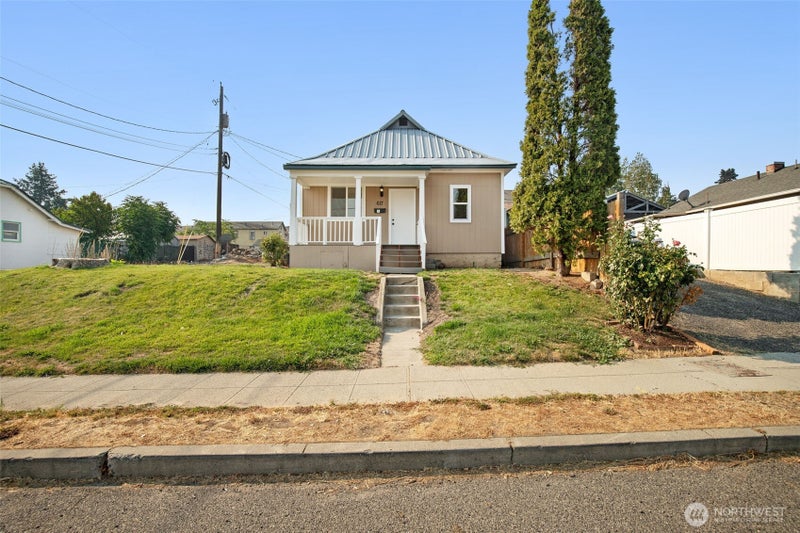 617 3rd Street
