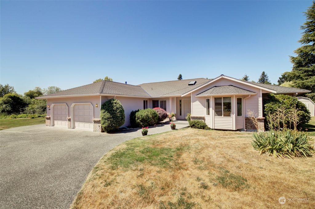 Photo of 700 18th Street, Snohomish, WA 98290 (MLS # 2204580)