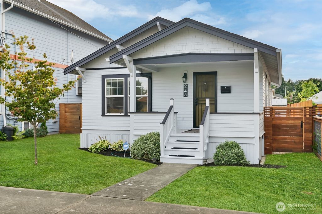 Photo of 245 Wells Avenue N, Renton, WA 98057 (MLS # 2420260)