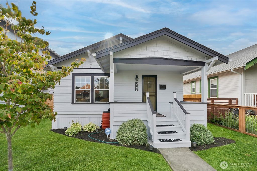 Photo of 245 Wells Avenue N, Renton, WA 98057 (MLS # 2420260)