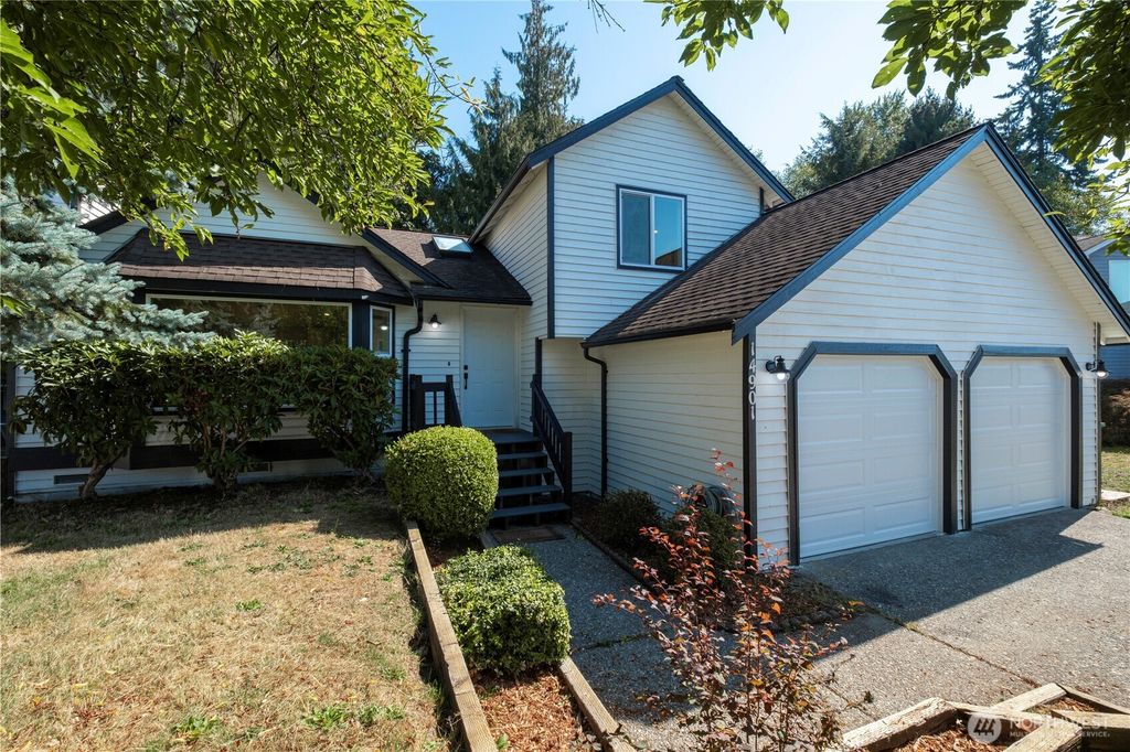 Photo of 14901 8th Place W, Lynnwood, WA 98087 (MLS # 2435242)