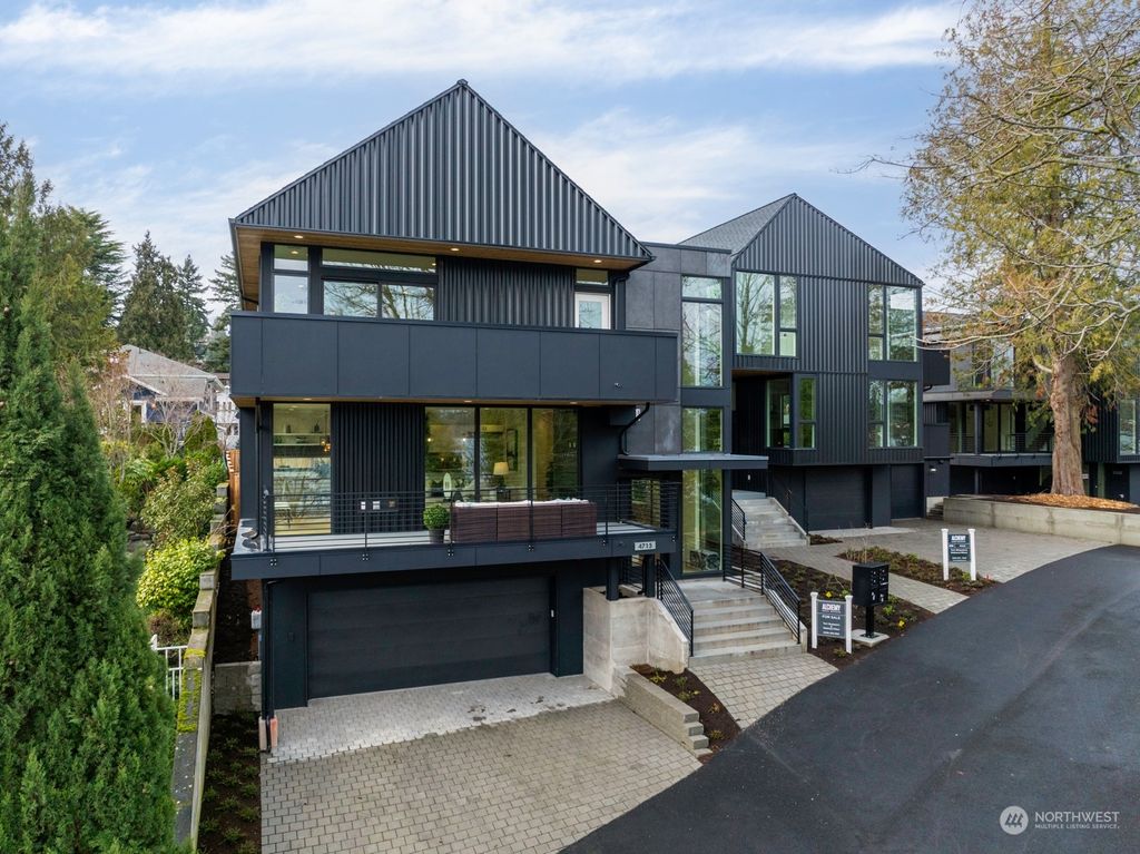 Photo of 4715 Lake Washington Boulevard S, Seattle, WA 98118 (MLS # 2192027)