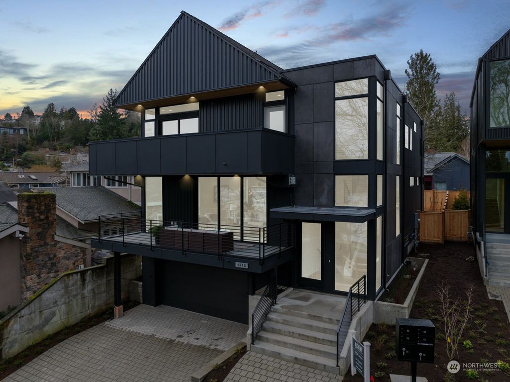 Photo of 4715 Lake Washington Boulevard S, Seattle, WA 98118 (MLS # 2192027)