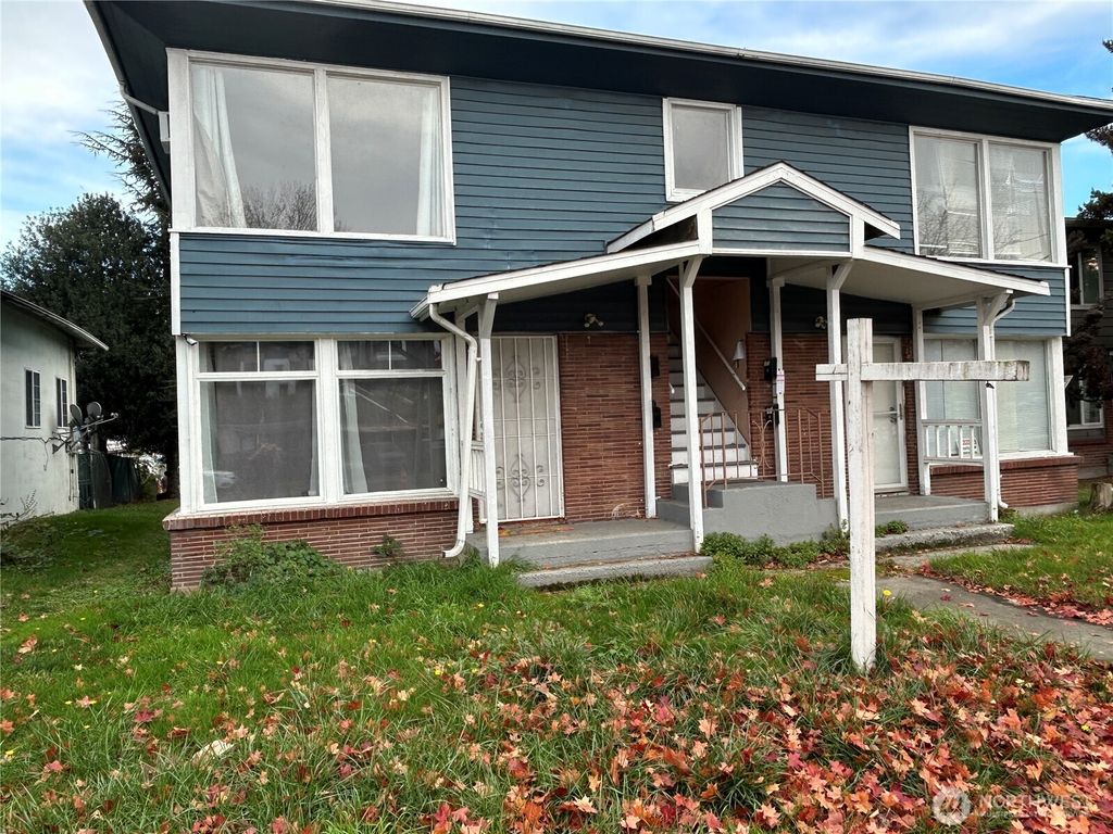 Photo of 5050 MARTIN LUTHER KING JR WAY S WAY, Seattle, WA 98118 (MLS # 2544198)