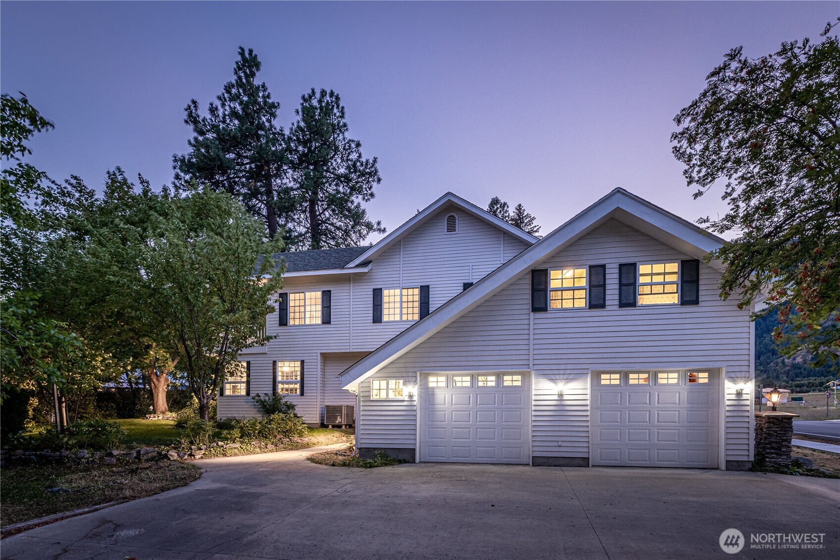 Leavenworth, Washington 98826, United States, 4 Bedrooms Bedrooms, ,4 BathroomsBathrooms,Residential,Active,101442