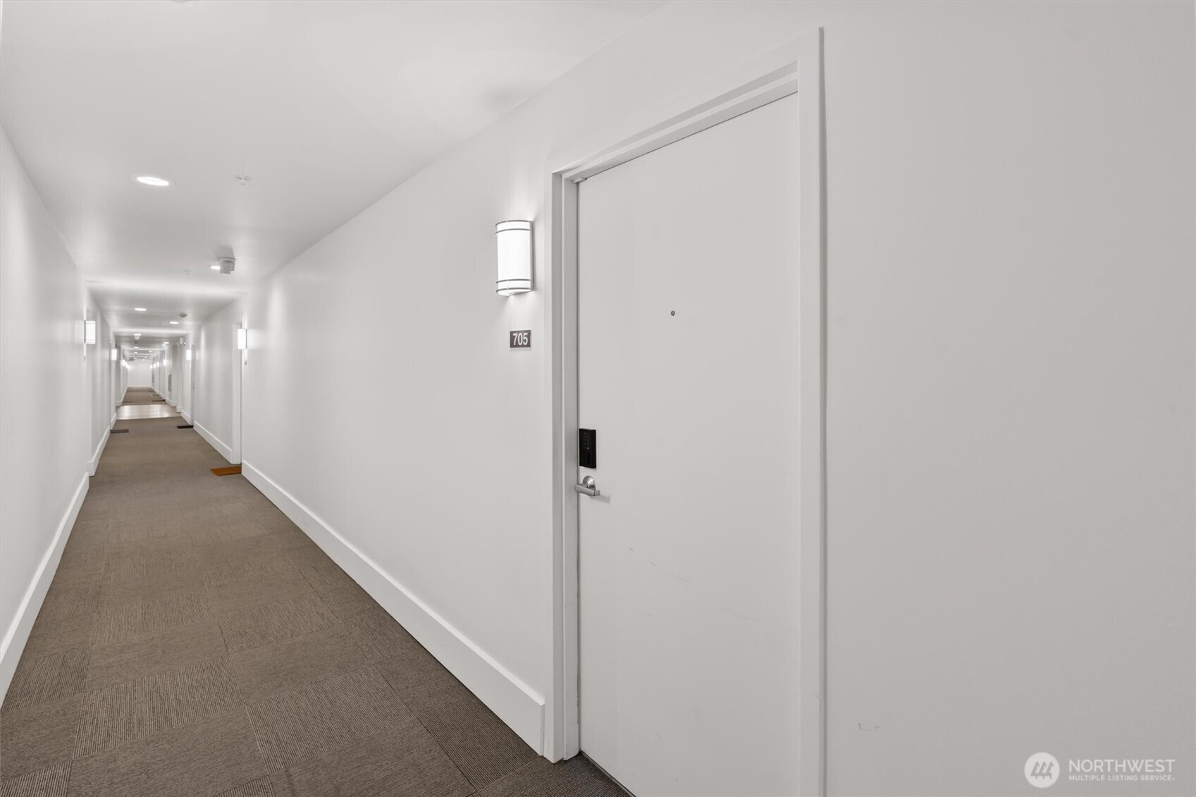 321 10th Avenue S 705