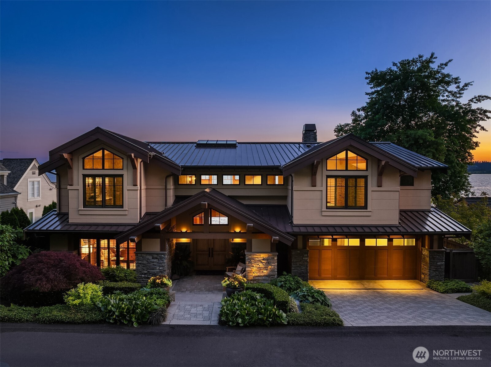 245 Lake Avenue W