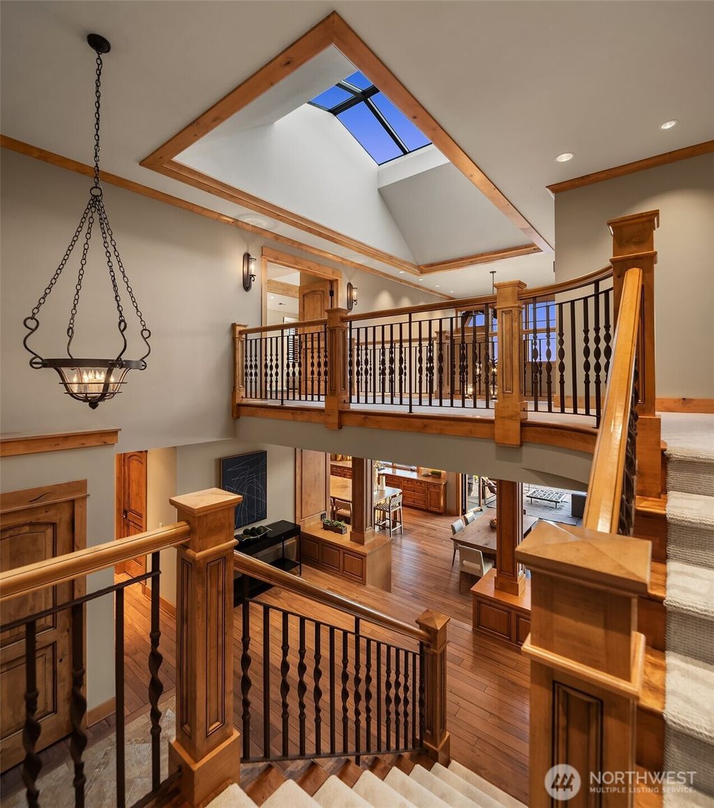 listing image 9360634324586232599