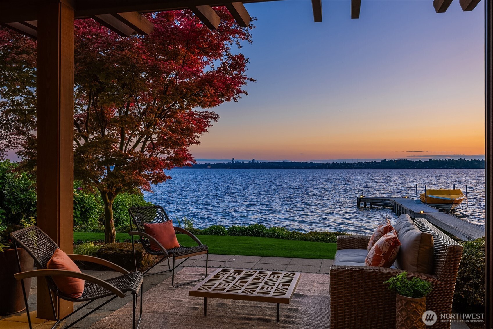 245 Lake Avenue W