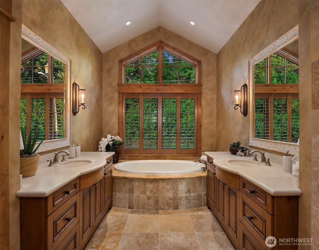 listing image 9362472772881915703