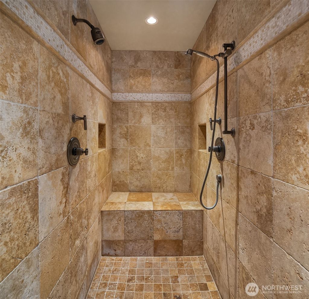 listing image 9367464367490084327