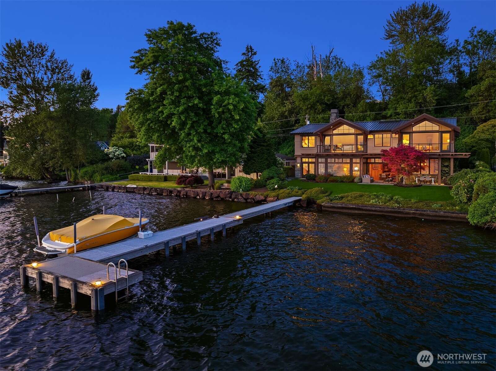 245 Lake Avenue W