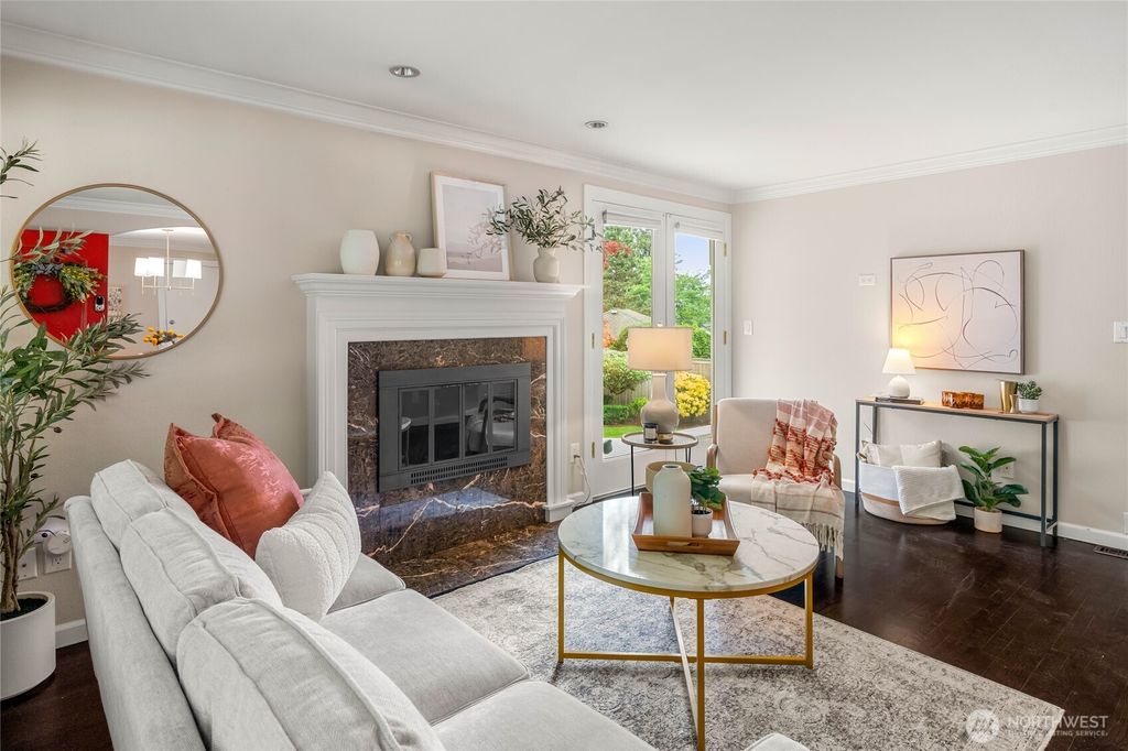 Photo of 12617 NE 110th Street, Kirkland, WA 98033 (MLS # 2375209)