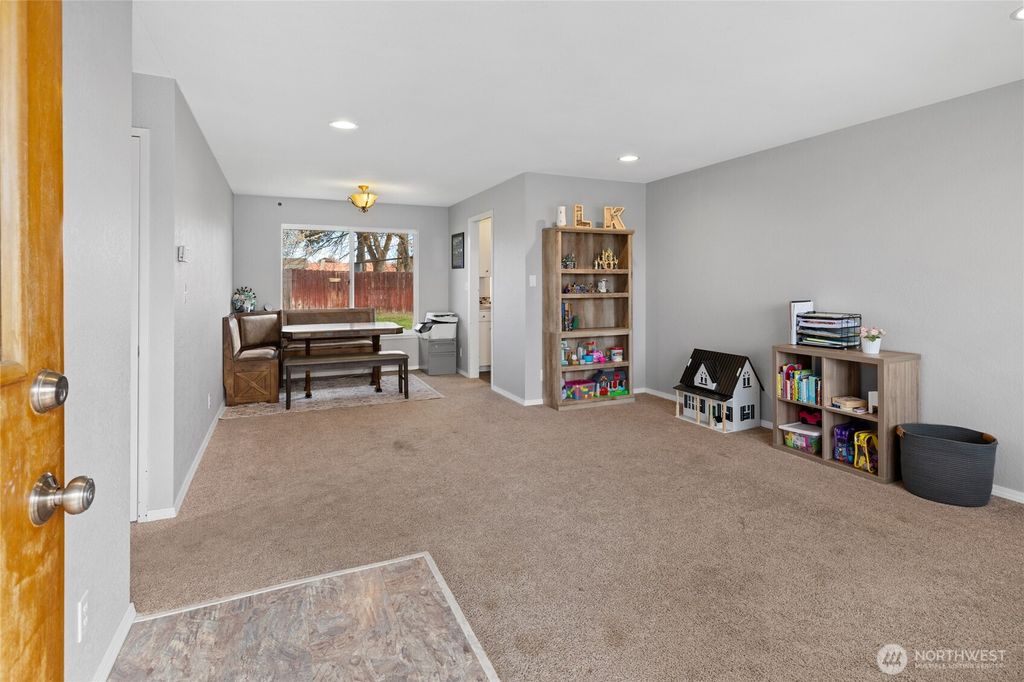 Photo of 1410 N Cora Street, Ellensburg, WA 98926 (MLS # 2515515)
