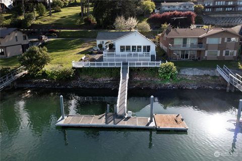 A home in Oak Harbor