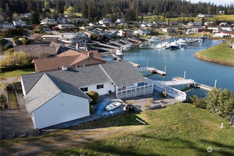 A home in Oak Harbor