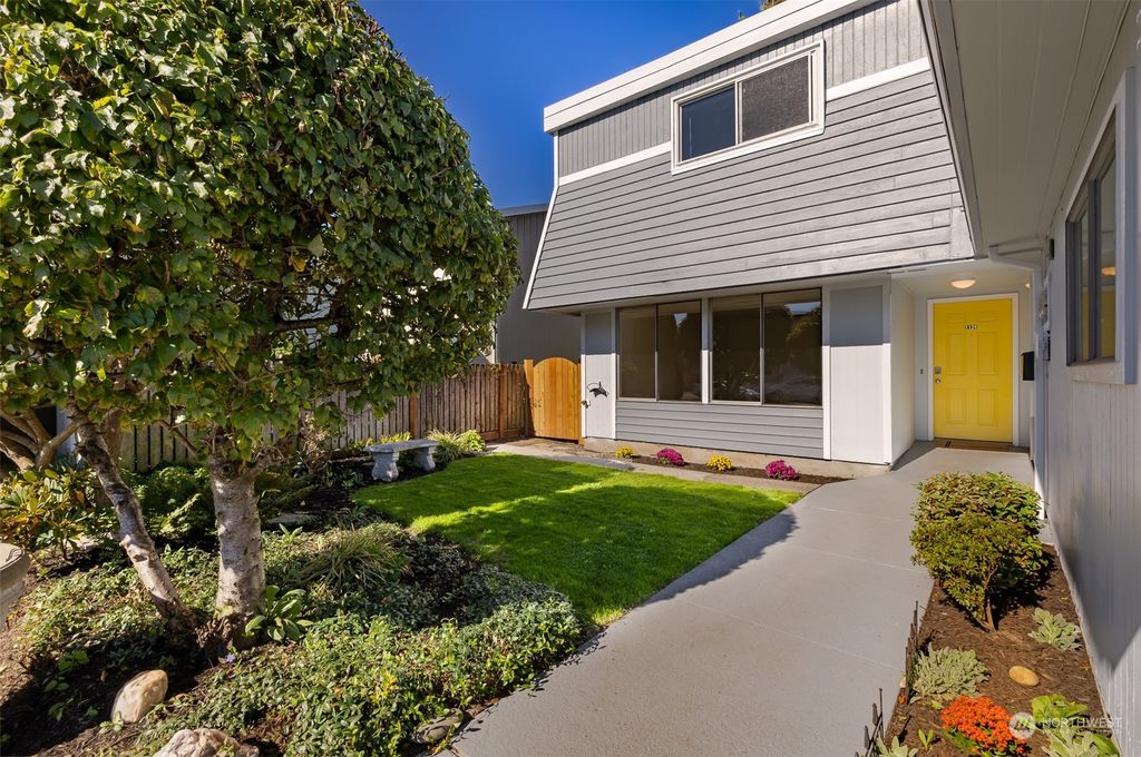 Photo of 1124 NW 62nd Street, Seattle, WA 98107 (MLS # 2296762)