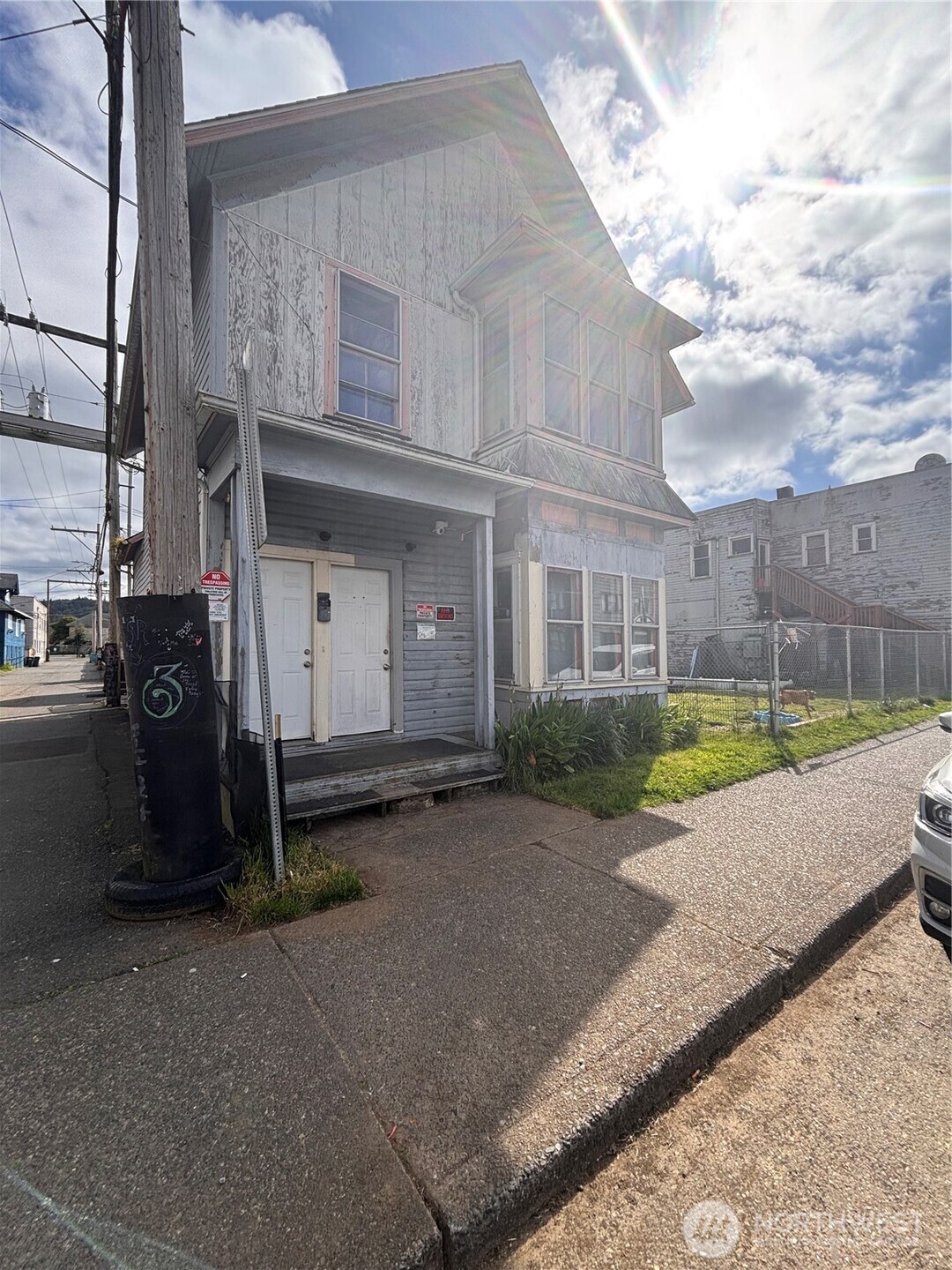 208 N F Street