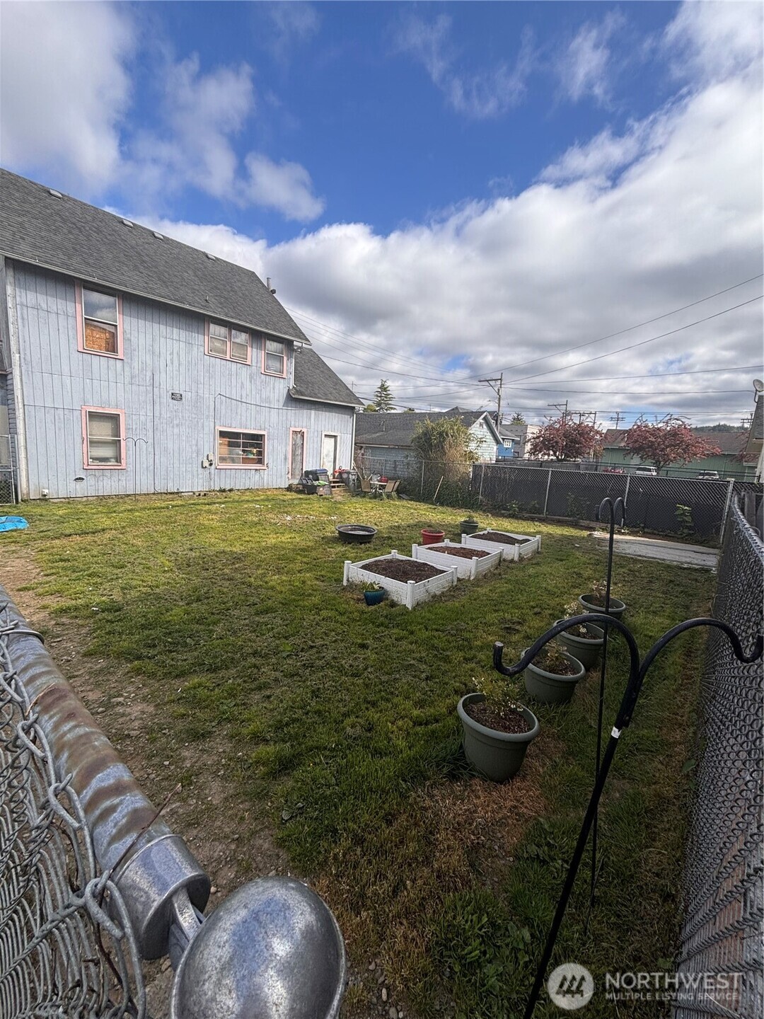 208 N F Street