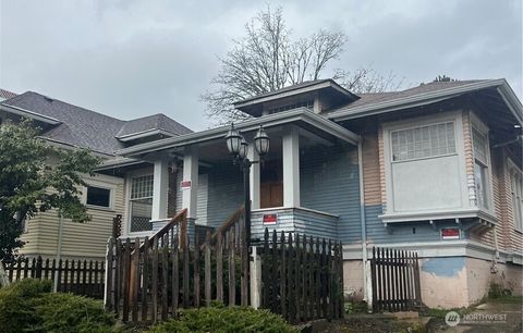 Photo of 214 23rd Avenue, Seattle, WA 98122 (MLS # 2466200)