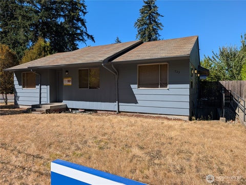 Photo of 723 121st Street S, Tacoma, WA 98444 (MLS # 2576400)
