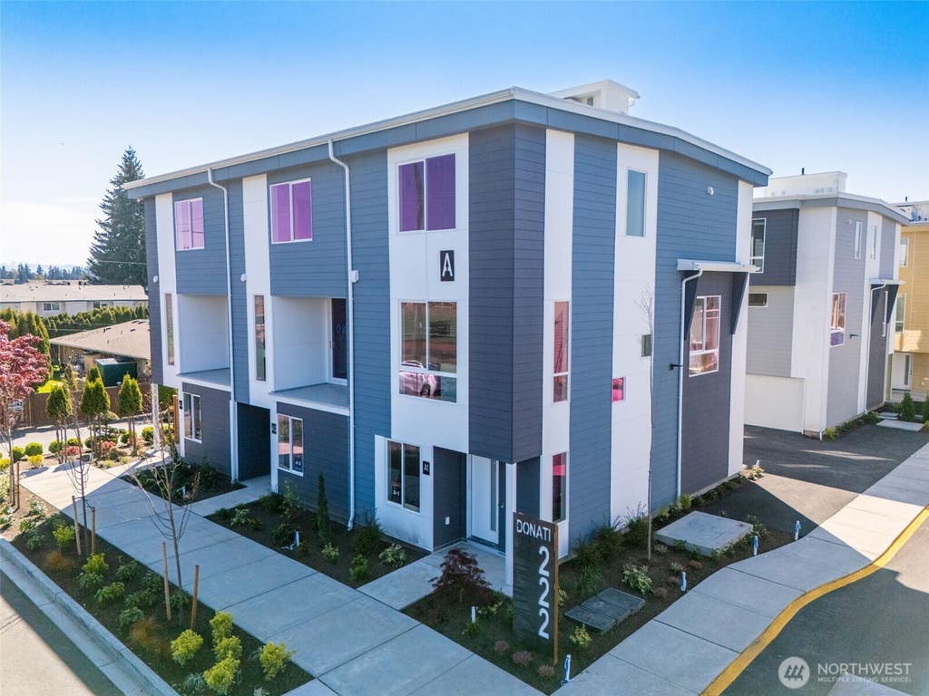 Photo of 222 124th Street SW #H3, Everett, WA 98204 (MLS # 2546438)