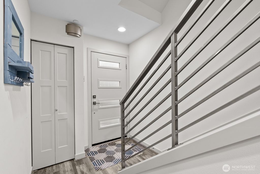 Photo of 1422 E Cherry St St, Seattle, WA 98122 (MLS # 2485011)