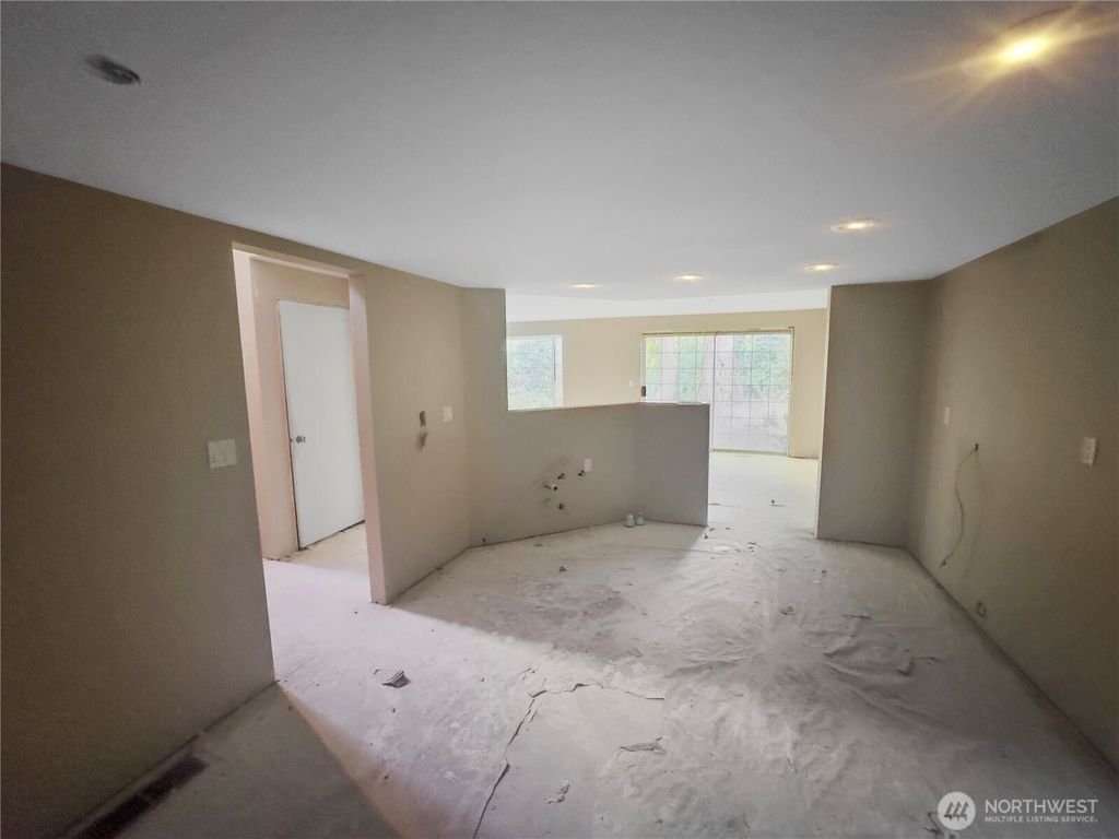 Photo of 13506 NE 89th Court, Redmond, WA 98052 (MLS # 2359042)