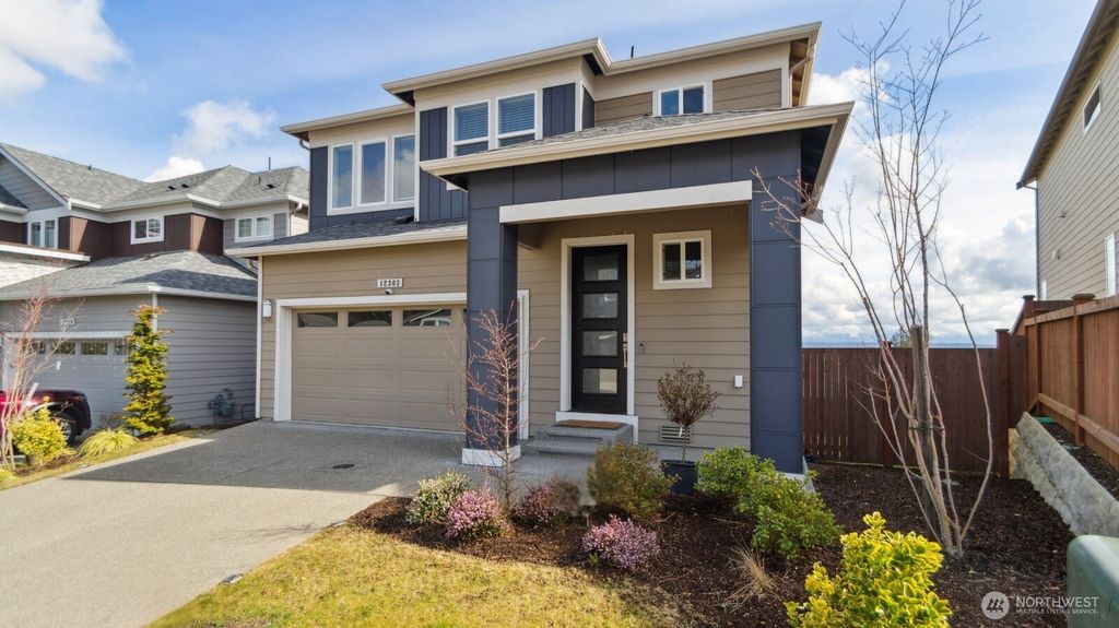 Photo of 12303 67th Avenue SE, Snohomish, WA 98296 (MLS # 2345621)