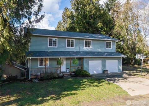 Photo of 2750 California Avenue E, Port Orchard, WA 98366 (MLS # 2481118)