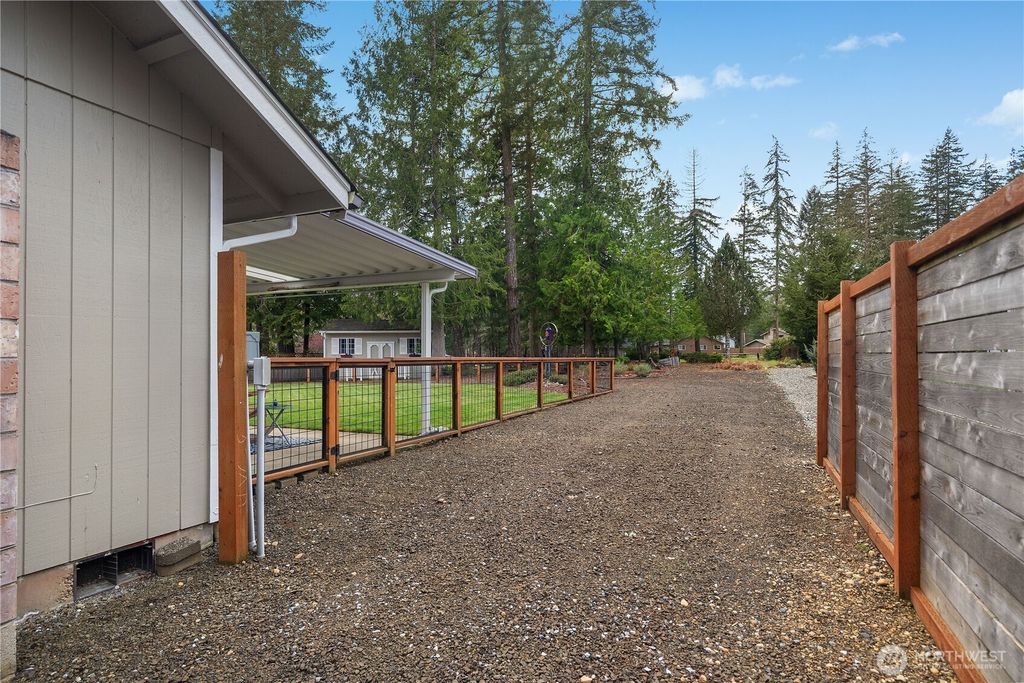 Photo of 831 E Saint Andrews Drive, Shelton, WA 98584 (MLS # 2502816)