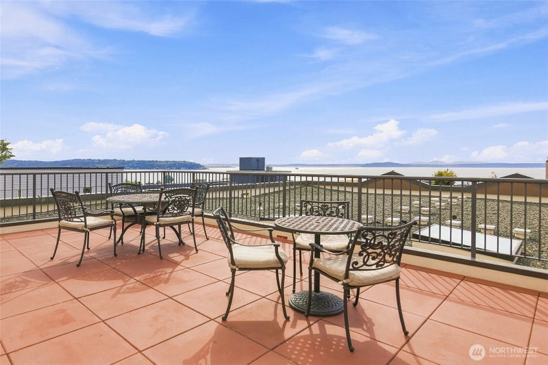 323 Queen Anne Avenue N 510