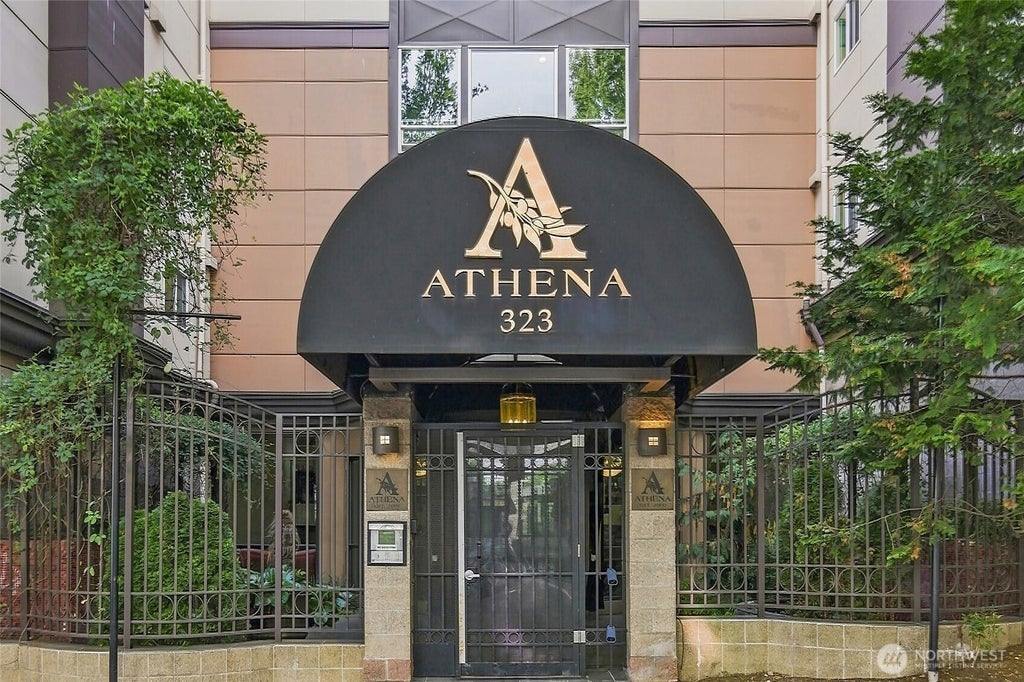 Photo of 323 Queen Anne Avenue N #510, Seattle, WA 98109 (MLS # 2577778)