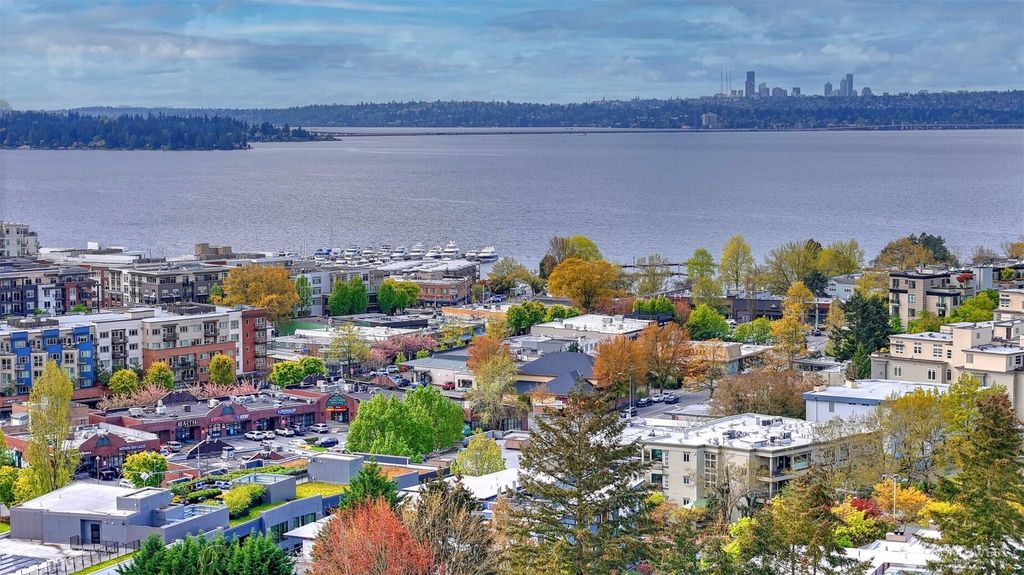 Photo of 322 5th Avenue #202, Kirkland, WA 98033 (MLS # 2468788)