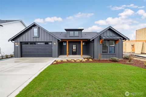 Photo of 619 Legacy Way, Sedro Woolley, WA 98284 (MLS # 2467171)