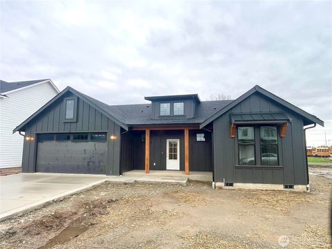 Photo of 619 Legacy Way, Sedro Woolley, WA 98284 (MLS # 2467171)