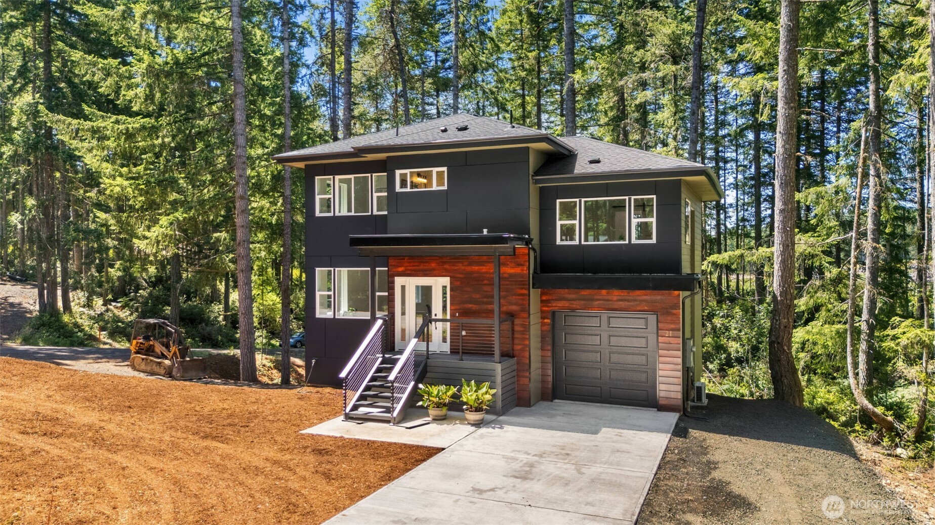 21 E Country Club Drive N