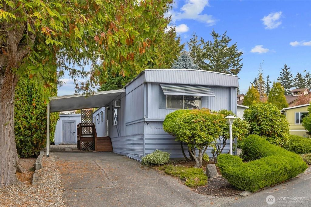 Photo of 4111 164th Street SW #16, Lynnwood, WA 98087 (MLS # 2446040)