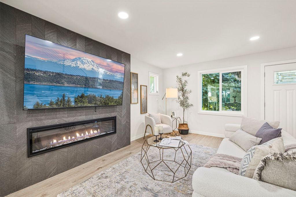 Photo of 2914 E Columbia Street, Seattle, WA 98122 (MLS # 2463114)