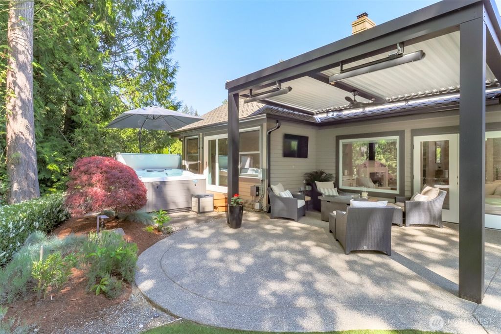Photo of 15209 SE Fairwood Boulevard, Renton, WA 98058 (MLS # 2362939)