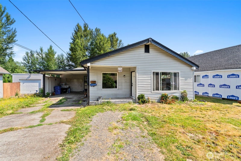 1101 Elm Street
