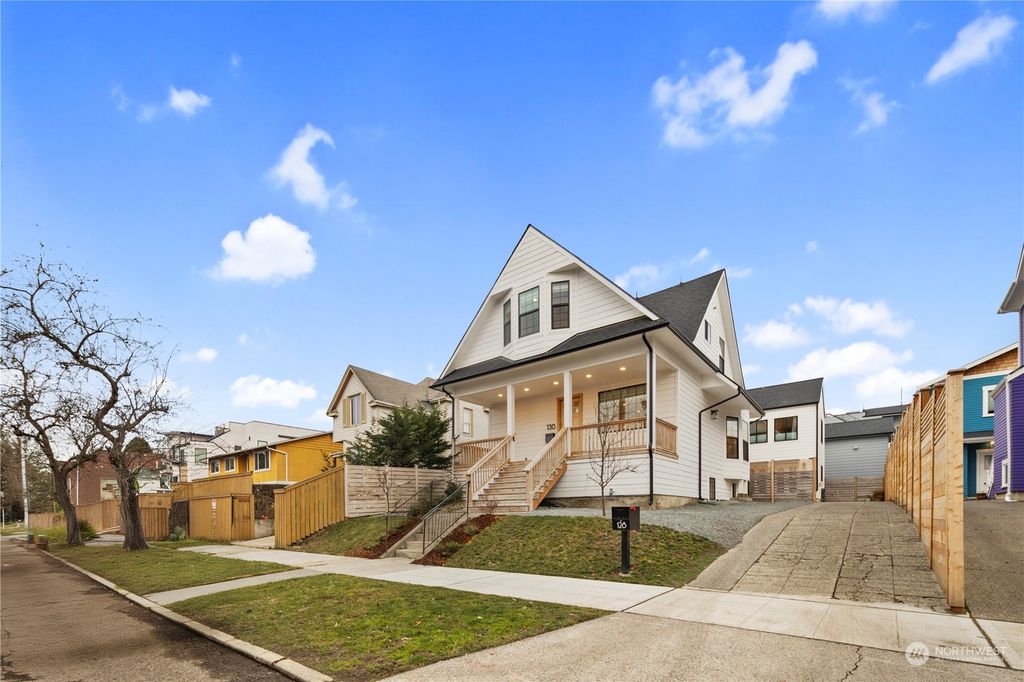 Photo of 130 28th Avenue, Seattle, WA 98122 (MLS # 2324934)