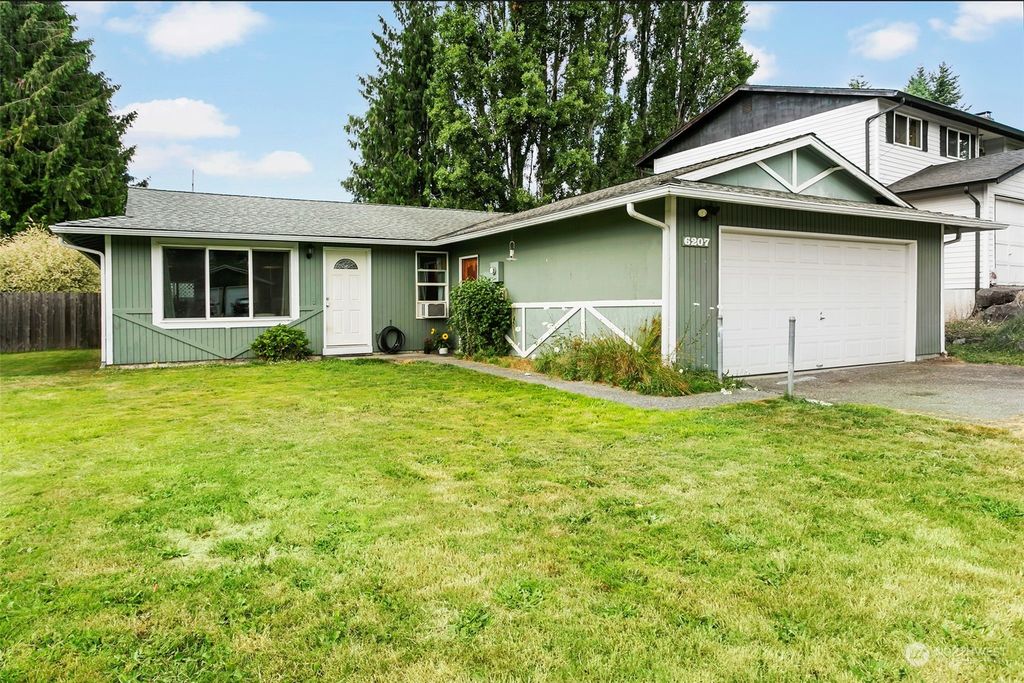 Photo of 6207 99th Street NE, Marysville, WA 98270 (MLS # 2140745)