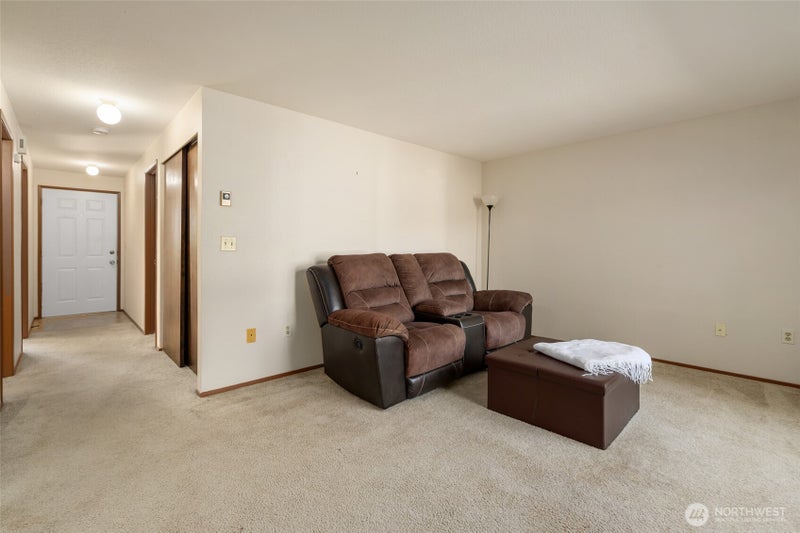 325 NE Kettle Street 105